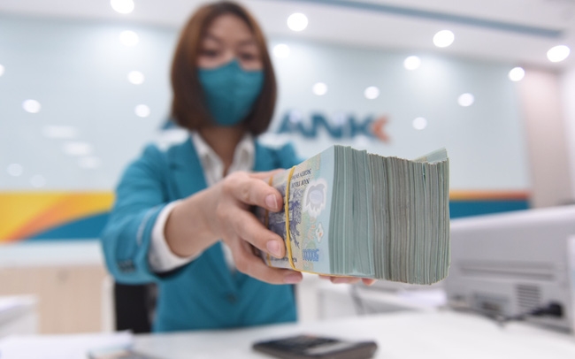 Nợ xấu tại nhiều ngân hàng tăng mạnh do ảnh hưởng dịch Covid-19.