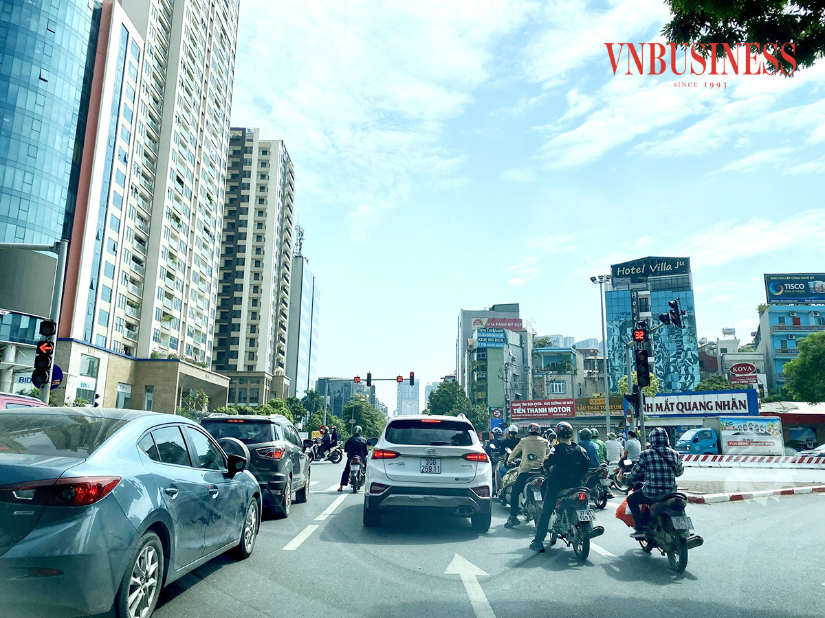 Người dân ở đây lo ngại khi có thêm 700 người về sinh sống sẽ gây quá tải thêm cho hạ tầng giao thông.