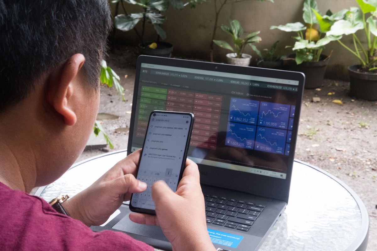 Dòng tiền cá nhân thường thiếu kiên nhẫn, sẵn sàng rời bỏ hay cắt lỗ bluechip.