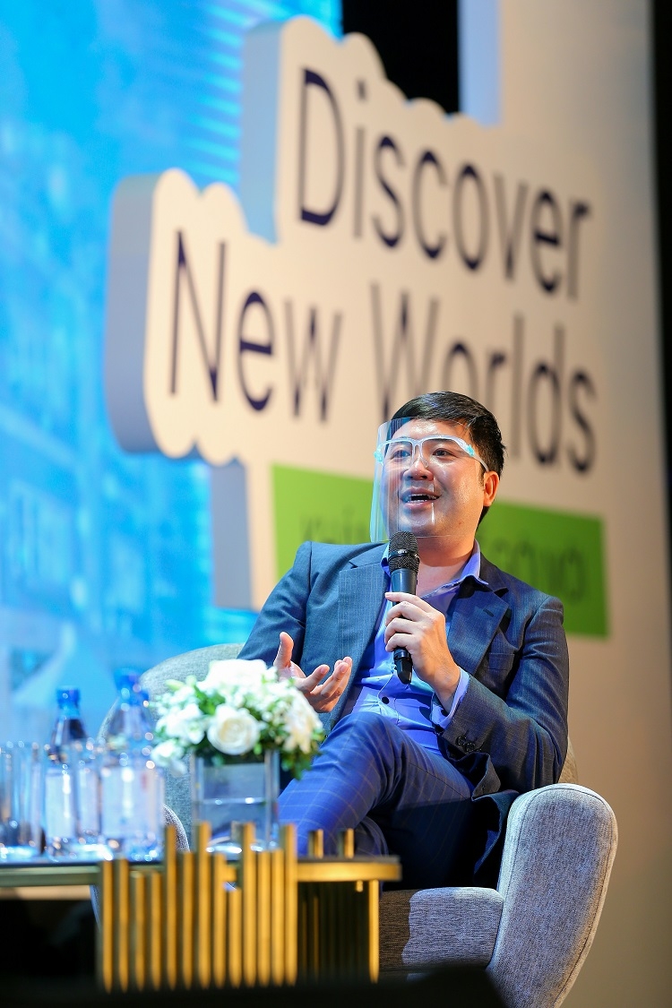 Ông Nguyễn Chí Nghĩa - Phó TGĐ Đất Xanh Miền Bắc nhấn mạnh về quy mô lên đến gần 2.000 ha của FLC Quảng Bình, đặc biệt khi đặt trong hệ sinh thái FLC, dự án sẽ tạo nên một “vòng tròn” dịch vụ khép kín, đáp ứng trọn vẹn nhu cầu của cư dân và du khách.