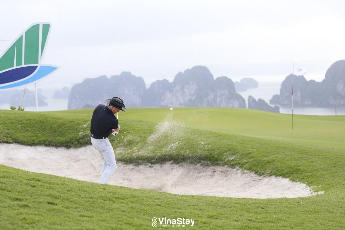 Sân golf FLC Hạ Long.