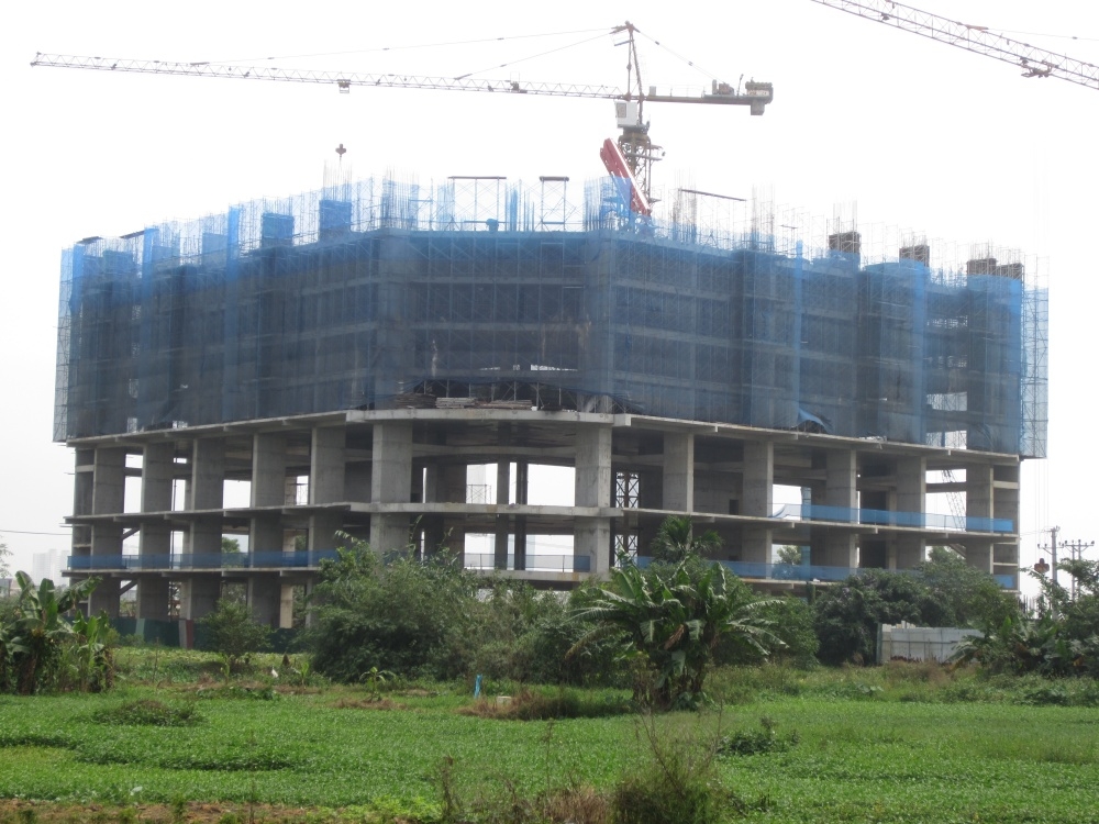 Theo chuyên gia, việc mua-bán-cho thuê nhà ở qua sàn giao dịch sẽ bảo đảm lợi ích cho khách hàng và tính minh bạch của thị trường BĐS. (Ảnh: Int)