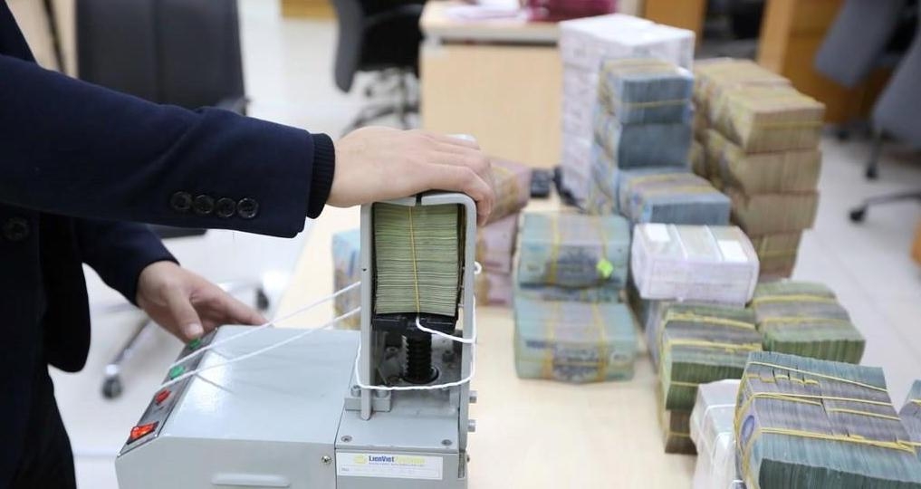 Hiện các ngân hàng đều đang đẩy mạnh giải ngân trong những tháng cuối năm thông qua chương trình ưu đãi giảm lãi suất, tạo điều kiện thuận lợi trong việc tiếp cận vốn tín dụng.