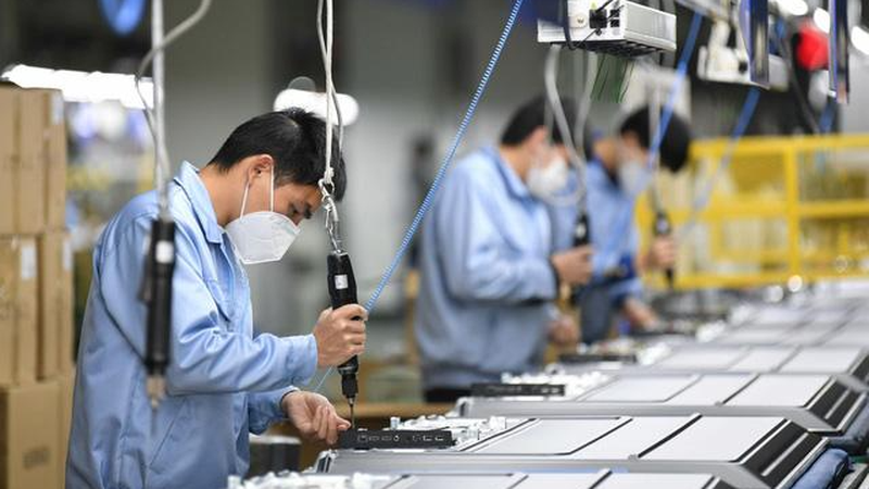 Theo các chuyên gia, để có thêm 50.000 tỷ đồng để cho vay đối với nền kinh tế, Ngân hàng Nhà nước cần nghiên cứu giảm thêm 0,5% tỷ lệ dự trữ bắt buộc. (Ảnh minh hoạ: Int)