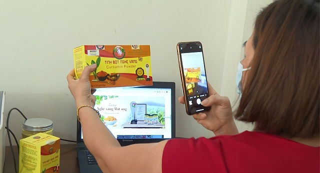 Trước bối cảnh dịch bệnh Covid-19, các sản phẩm OCOP của HTX Ngọc Sơn đang có mặt rộng rãi trên trang website, sàn thương mại điện tử...