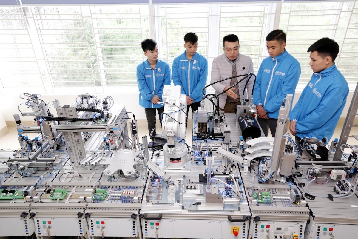 Cần đẩy nhanh chuyển đổi số, đổi mới phương thức đào tạo trong giáo dục nghề nghiệp.