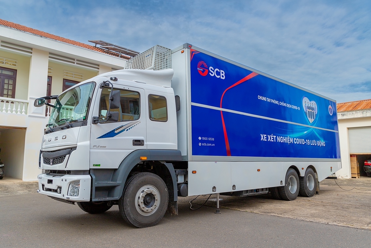 Xe chuyên dụng xét nghiệm lưu động Mitsubishi Fuso FJ.