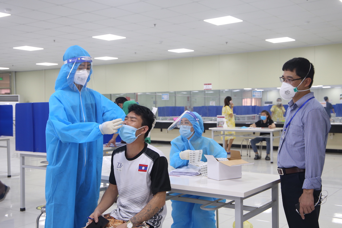 Doanh nghiệp gặp khó vì chi phí phòng chống dịch vẫn đang rất cao.