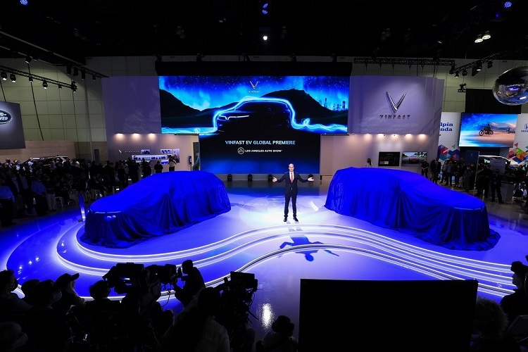 Theo ông, bộ đôi xe điện VinFast cạnh tranh trong cùng phân khúc, từ các tiện nghi trên xe, trải nghiệm và cả về giá cả.