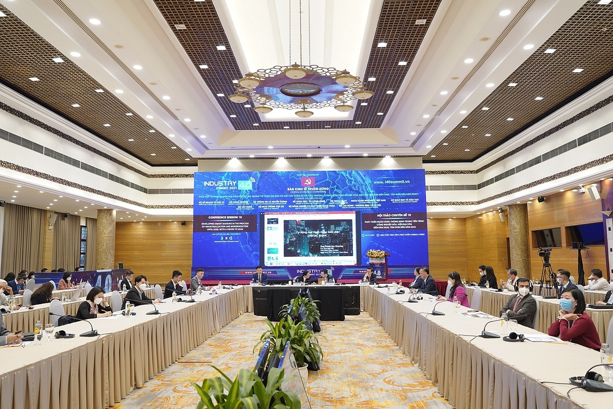 Hội thảo có chủ đề về phát triển ngân hàng thông minh đến năm 2030 do Ban Kinh tế Trung ương tổ chức.