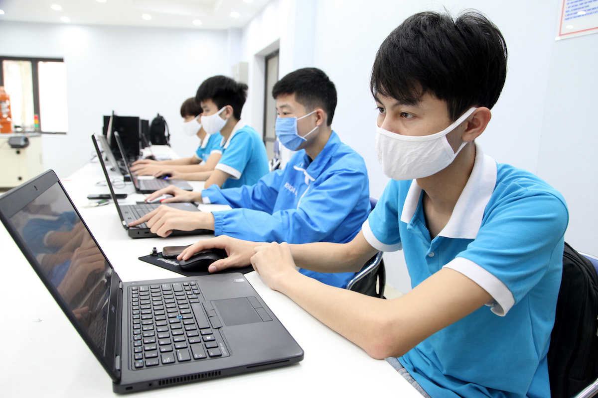 Các cơ sở giáo dục nghề nghiệp xác định chuyển đổi số là nhiệm vụ lâu dài nhưng cần được xây dựng từng bước và xây dựng đến đâu thì có thể sử dụng đến đó.