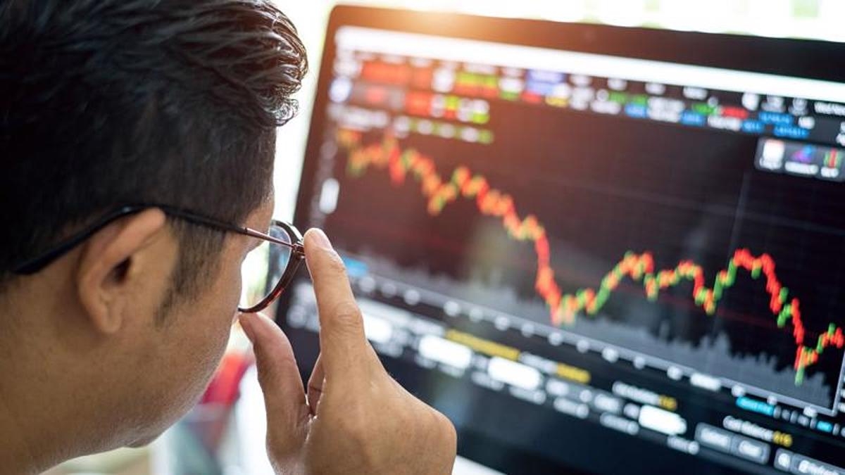 Nhà đầu tư nên chú ý nhóm ngân hàng, bất động sản và chứng khoán.