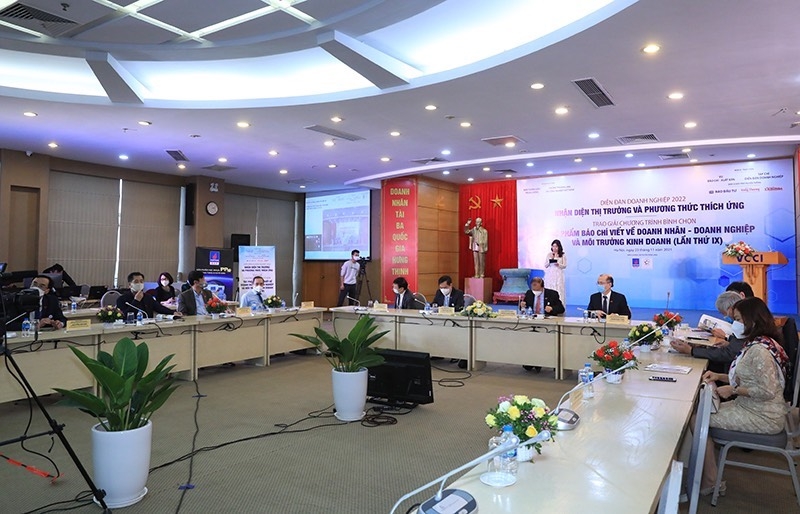 Toàn cảnh Diễn đàn Doanh nghiệp 2022: Nhận diện thị trường và phương thức thích ứng” tổ chức ngày 23/11.