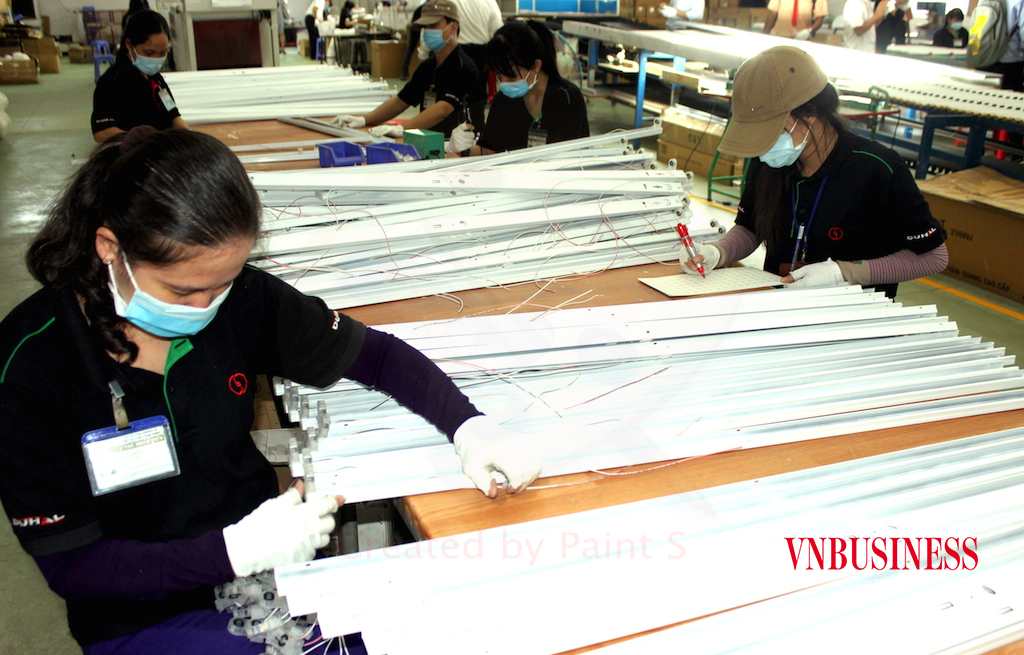 “Buôn tài không bằng dài vốn” đang là thách thức lớn cho các DN vừa và nhỏ (vốn đã bị “bào mòn” trong đại dịch Covid-19) trong việc phục hồi sức tăng trưởng.