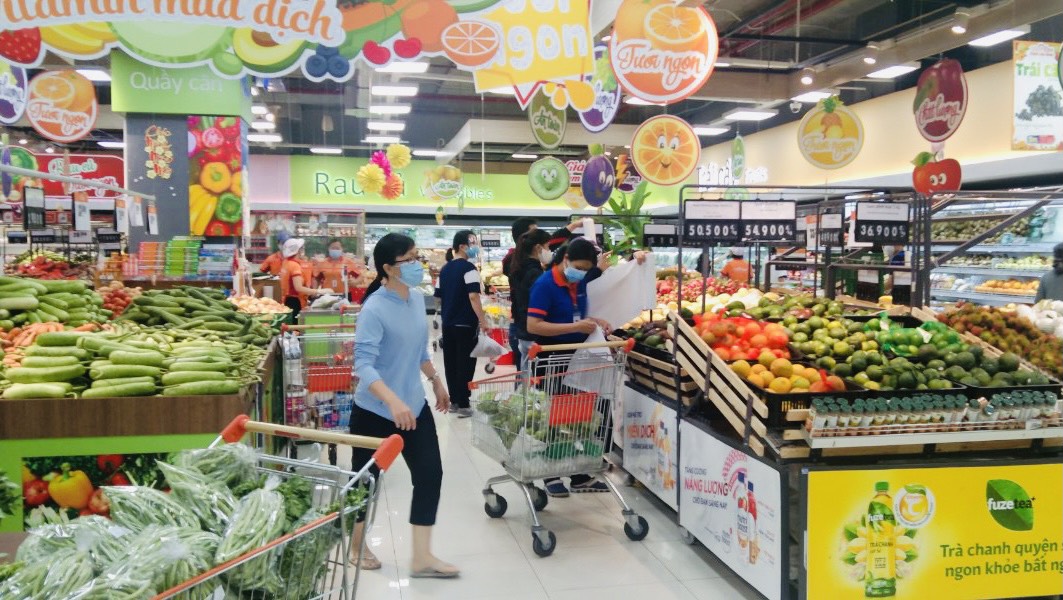 Các nhà bán lẻ, siêu thị cho biết sẽ tăng hàng cung ứng, dự trữ trong Tết Nguyên đán 2022 từ 20 -30% so với ngày thường.