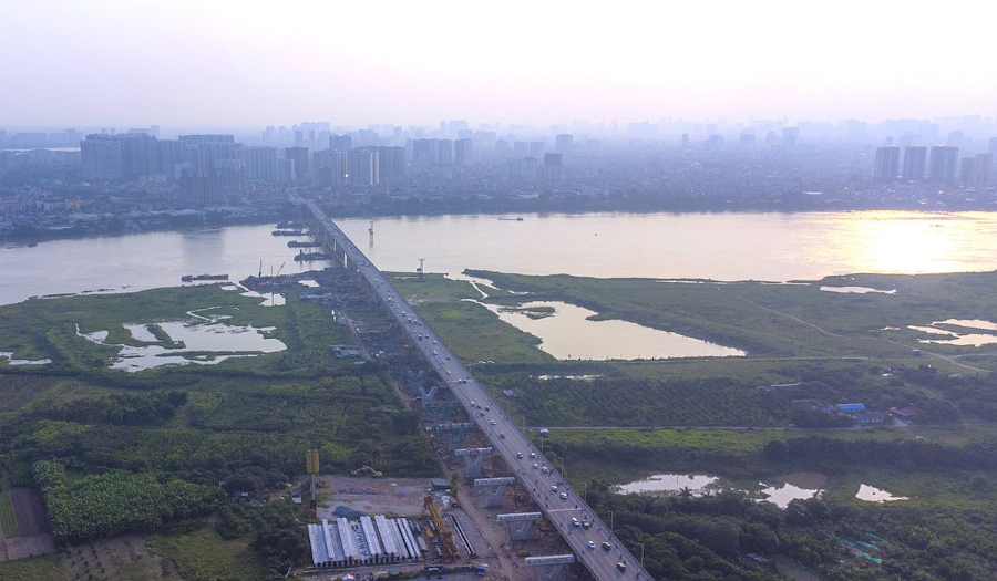 Sẽ có thêm nhiều công trình nghìn tỷ giúp tăng khả năng kết nối cho cư dân Vinhomes Ocean Park. Trong ảnh là cầu Vĩnh Tuy 2 đang được triển khai.