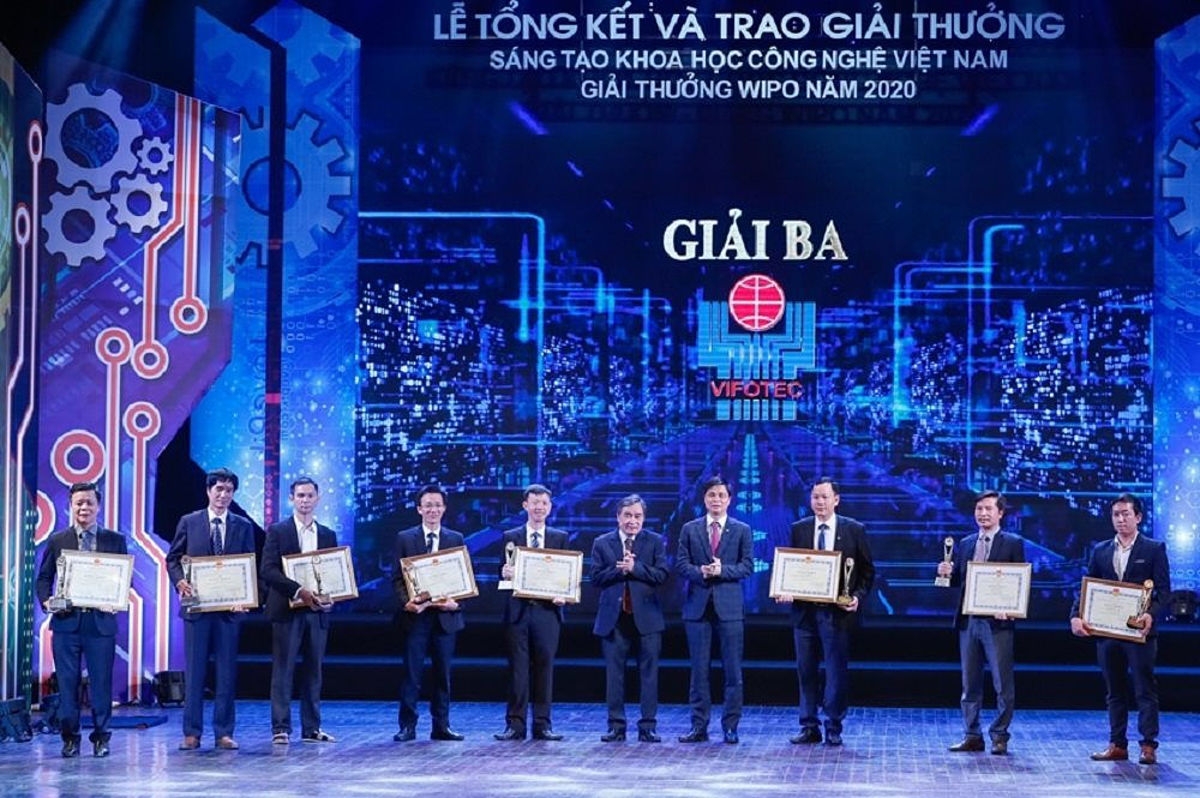 Giải 3 Vifotec năm 2020.