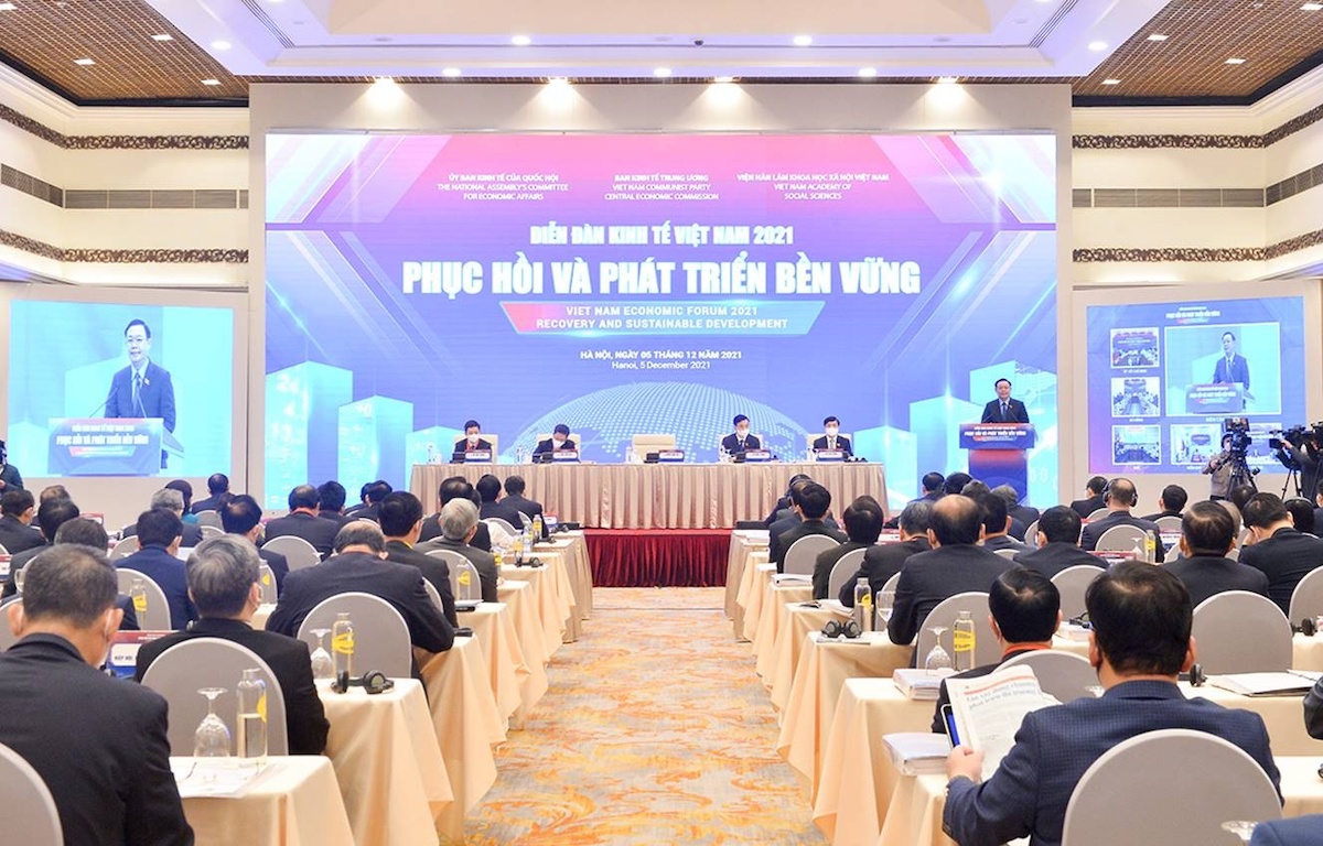 Toàn cảnh Diễn đàn Kinh tế Việt Nam 2021: Phục hồi và phát triển bền vững.