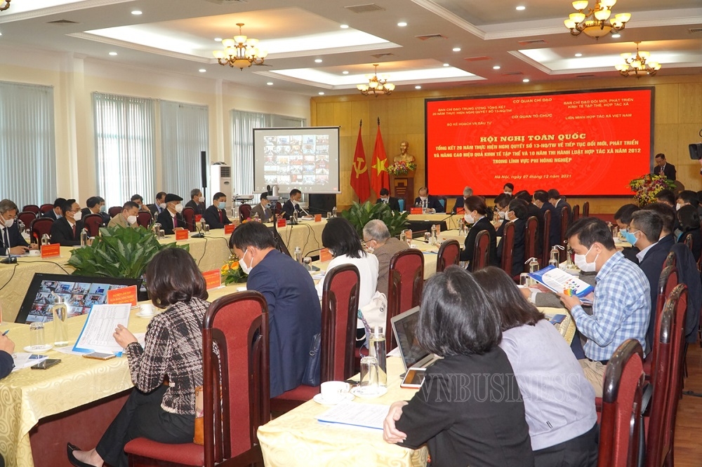 Hội nghị toàn quốc về tổng kết 20 năm thực hiện Nghị quyết số 13-NQ/TW và tổng kết 10 năm thi hành Luật HTX 2012 trong lĩnh vực phi nông nghiệp đã bàn luận đến vấn đề chính sách tham gia bảo hiểm xã hội bắt buộc đối với HTX cần linh hoạt hơn.