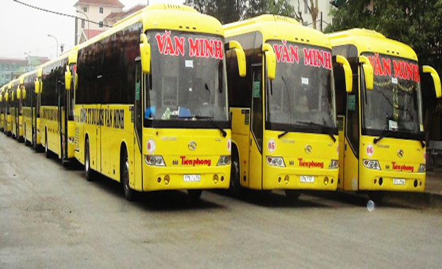 Hiện vận tải khách đường bộ mới chỉ được phép hoạt động 50% số phương tiện và chỉ được chở 50% số chỗ ngồi.