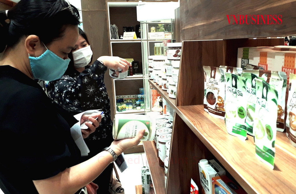 Các DN trong ngành hàng tiêu dùng bán lẻ cần có góc nhìn rộng hơn về thị trường, thay vì chỉ tập trung vào hai thị trường Tp.HCM, Hà Nội.