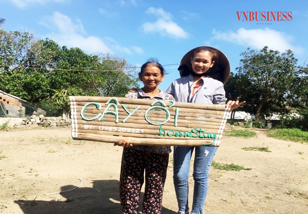 Sự chân tình là chìa khóa giúp Kiều có được niềm tin của người dân làng Gò Cỏ.