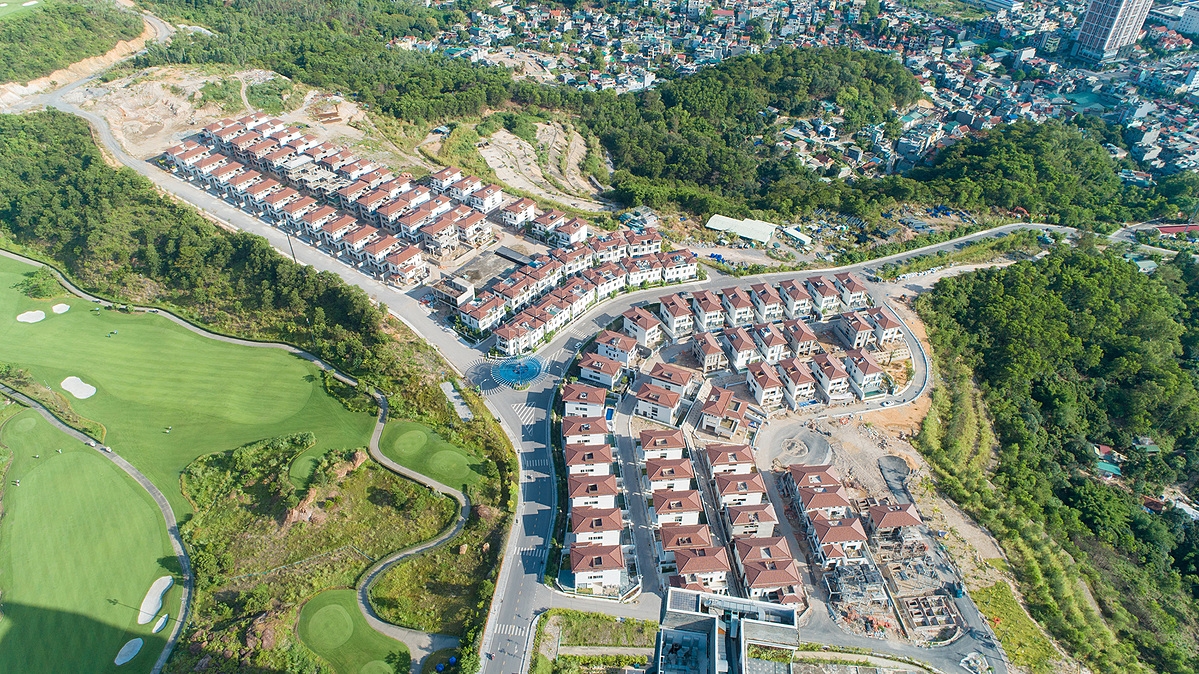 FLC Grand Villa Halong sở hữu không gian sống xanh và tiện nghi đáng mơ ước.