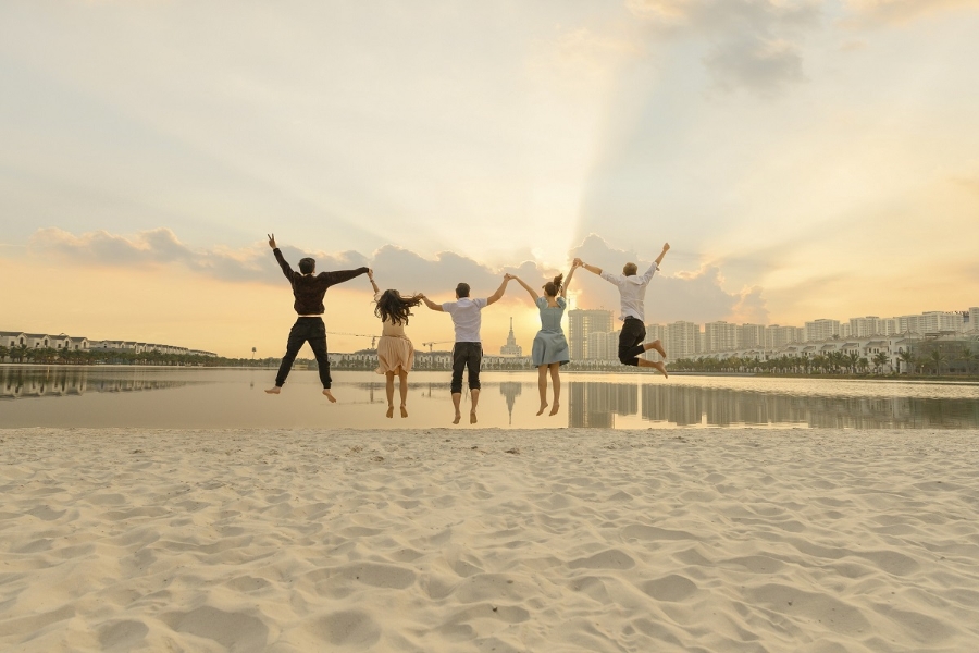 Mua nhà sớm, người trẻ tối đa được thời gian hưởng thụ cuộc sống.