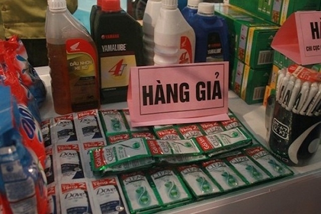 Hàng giả, hàng nhái đang gây thiệt hại lớn cho doanh nghiệp trong nước.