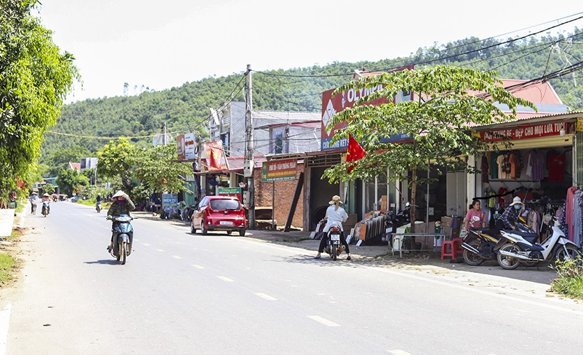 Nông thôn Võ Miếu thêm sạch đẹp nhờ có HTX vệ sinh môi trường.