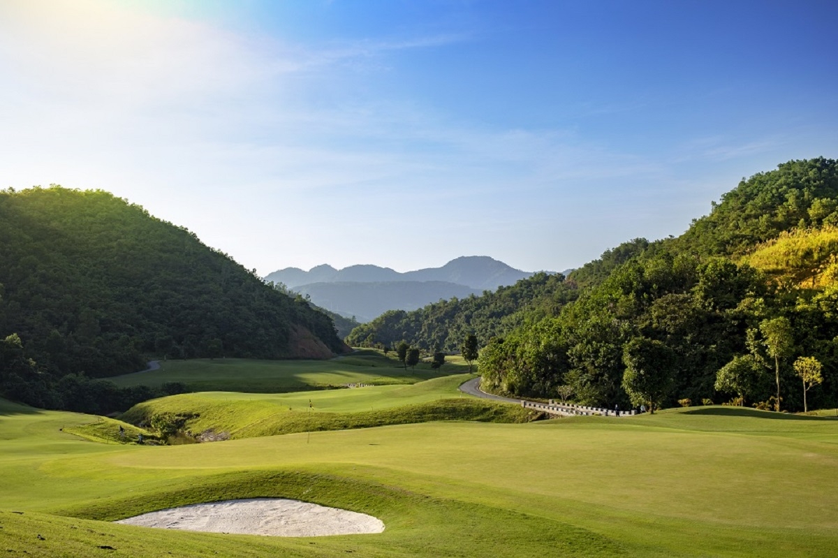 Thiết kế của Hilltop Valley Golf Club không chỉ duy trì hiện trạng tự nhiên hiện có mà còn bảo tồn môi trường sống xung quanh một cách bền vững.