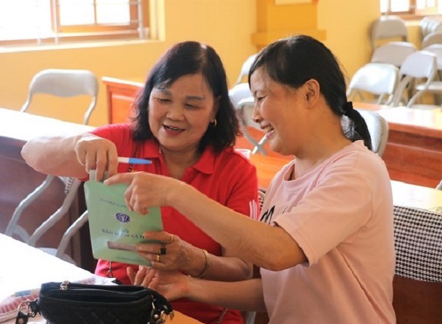 Tuyên truyền chính sách BHXH tự nguyện đến người dân trên địa bàn tỉnh Lạng Sơn (Ảnh: Int)