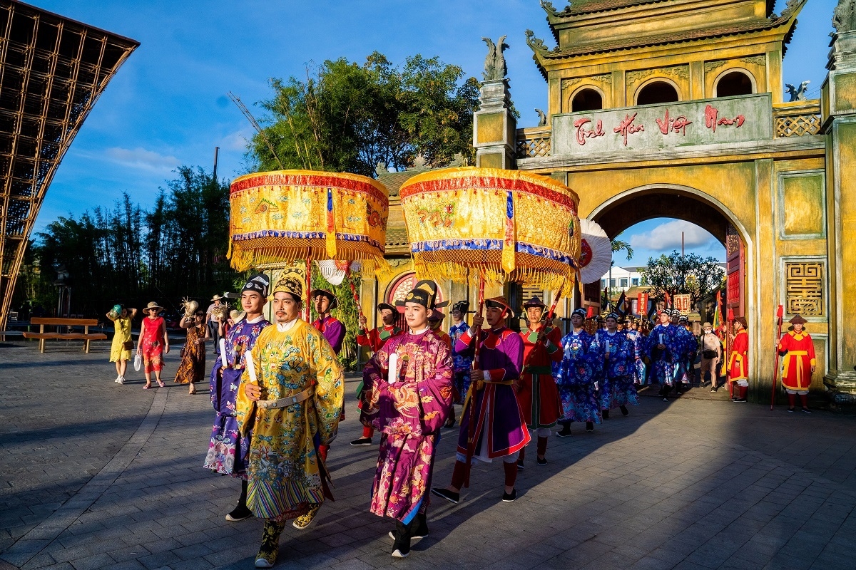 Những show thực cảnh hoành tráng, khác biệt đang đột phá xu hướng du lịch.