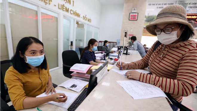 Bộ Tài chính cho rằng việc nâng mức giảm trừ gia cảnh từ 9 triệu đồng lên 11 triệu đồng/tháng đã góp phần giảm bớt nghĩa vụ thuế thu nhập cá nhân cho người nộp. (Ảnh: Int)