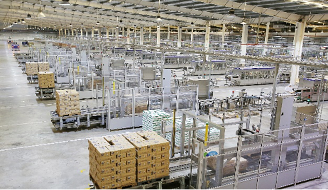 Vinamilk hiện có 13 nhà máy trong nước, trong đó có 2 siêu nhà máy sản xuất sữa nước và sữa bột tại Bình Dương / Tại Việt Nam, Vinamilk hiện có 13 nhà máy đều được đầu tư công nghệ hiện đại và đạt nhiều tiêu chuẩn quốc tế.