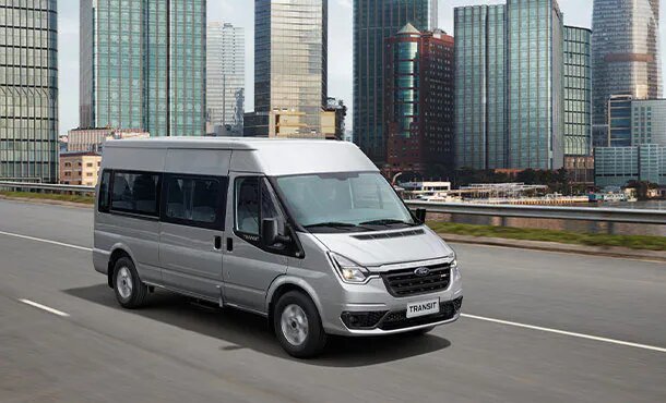 Ford Transit ngày càng an toàn và tiện nghi.