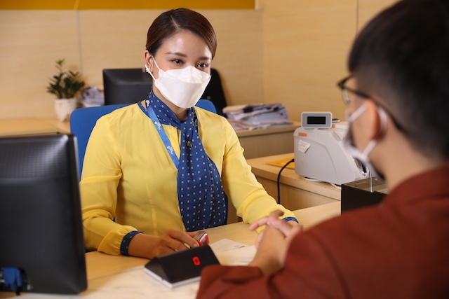 Các ngân hàng đang gặp nhiều khó khăn trong quá trình xử lý nợ xấu.