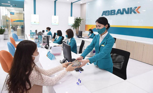 Theo SSI Reseach, ngành ngân hàng hưởng lợi chính khi Việt Nam dần khôi phục nền kinh tế từ nửa cuối năm 2022.