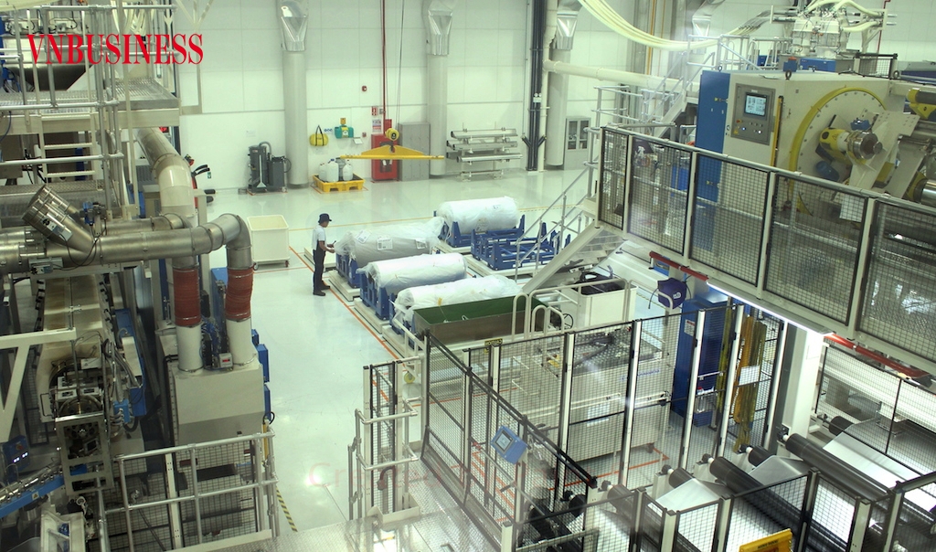 Đầu tư công nghệ mới là bài toán sống còn của các DN Việt trong lúc này và họ vẫn mong có một cơ chế thoáng hơn về vấn đề vốn vay.