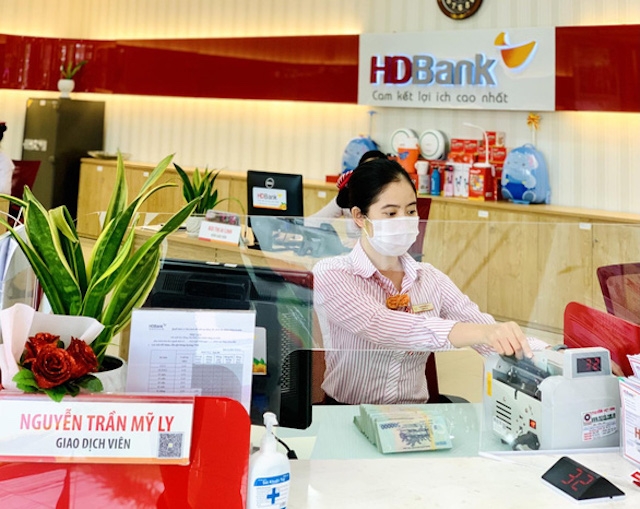 Ngay từ đầu năm, HDBank triển khai Chương trình Chung tay tương trợ - Vững bền đi tới với lãi suất ưu đãi chỉ từ 6%/năm, chương trình kéo dài đến hết tháng 3/2022.