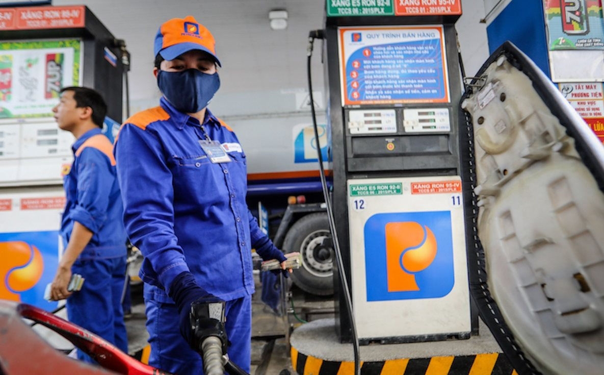 Giá xăng dầu đồng loạt tăng 436-664 đồng/lít/kg.