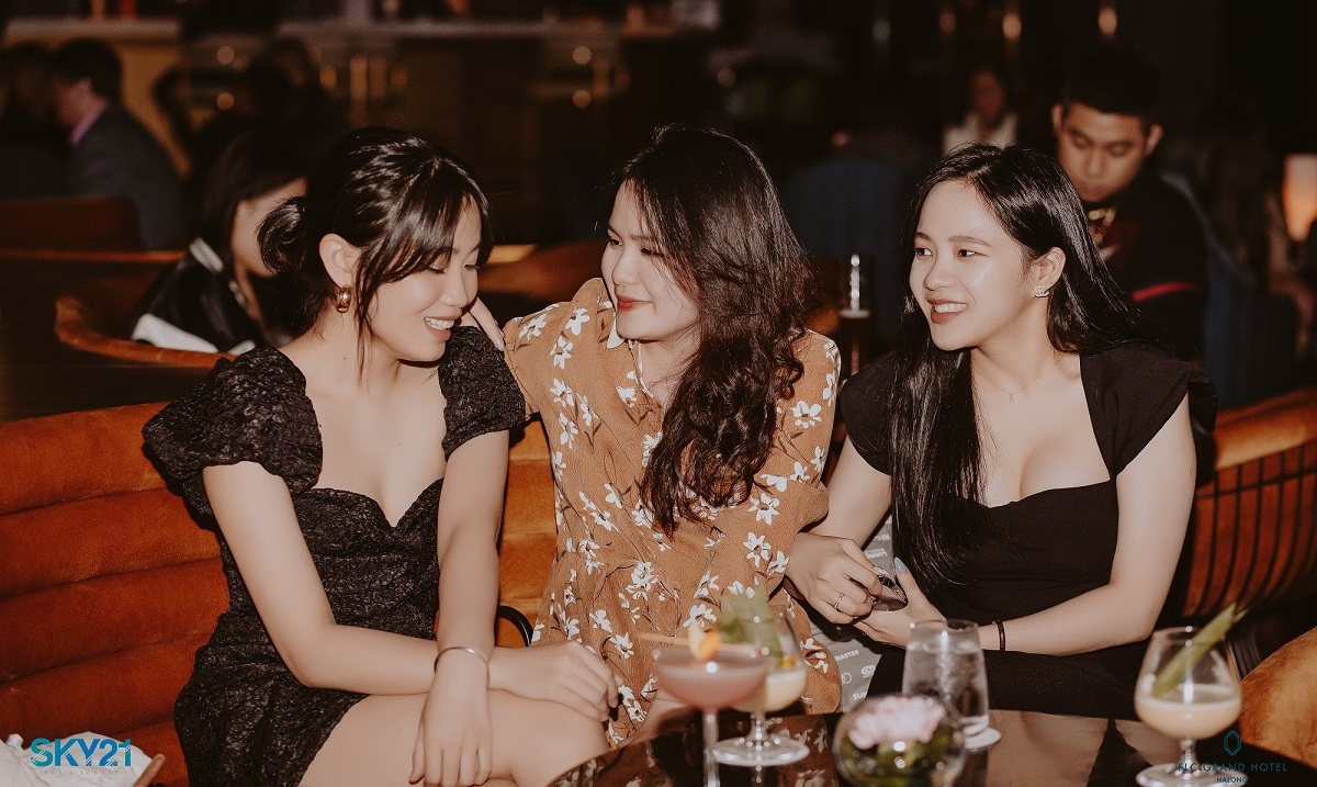 Chào đón 2022 rực rỡ, “nóc nhà” Hạ Long ra mắt nhiều chương trình hấp dẫn để chiêu đãi du khách khi đến tham quan và check-in tọa độ đình đám SKY21.