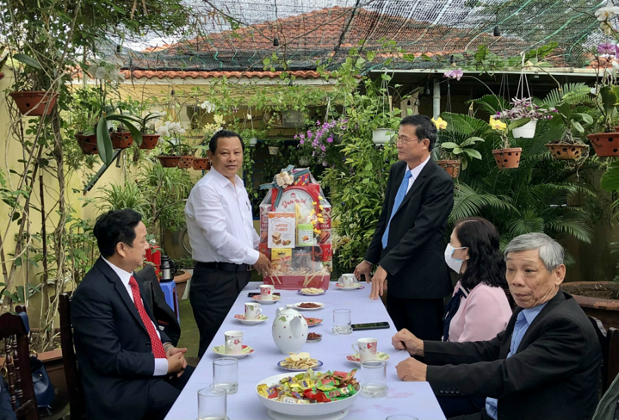 Đồng chí Phạm Công Chính, Chủ tịch Liên minh Hợp tác xã thành phố Đà Nẵng đã có buổi gặp mặt Chúc mừng năm mới các cán bộ, nhân viên thuộc Liên minh Hợp tác xã thành phố Đà Nẵng.