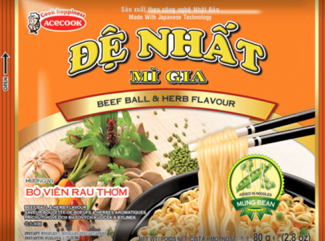 Acecook Việt Nam cho biết sản phẩm bị cảnh báo là sản phẩm còn tồn trên các kênh bán hàng mà công ty chưa thể thu hồi triệt để nên đã dẫn tới việc tiếp tục phát sinh cảnh báo này (Ảnh: TL)