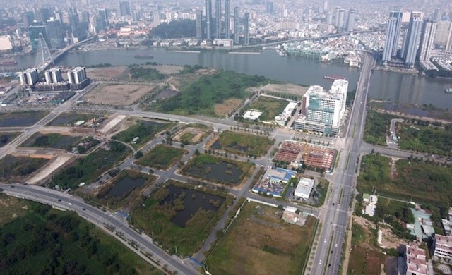 Giá trúng đấu giá 4 lô đất ở Thủ Thiêm được nhiều chuyên gia cho là bất thường. (Ảnh: Int)