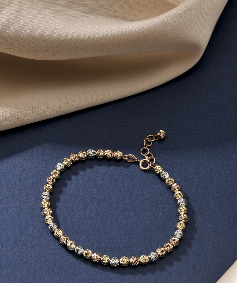 Trang sức vàng Italia FJC mang tới vẻ đẹp thuần khiết và thanh lịch.