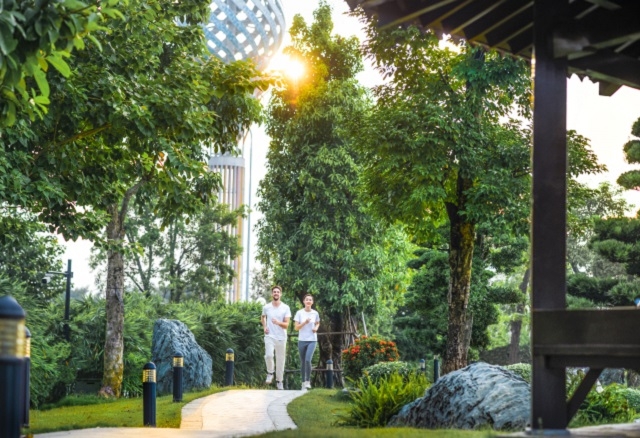 Với hệ thống tiện ích vượt trội, Vinhomes Smart City đảm bảo cuộc sống nghỉ dưỡng suốt 365 ngày theo phong cách resort.