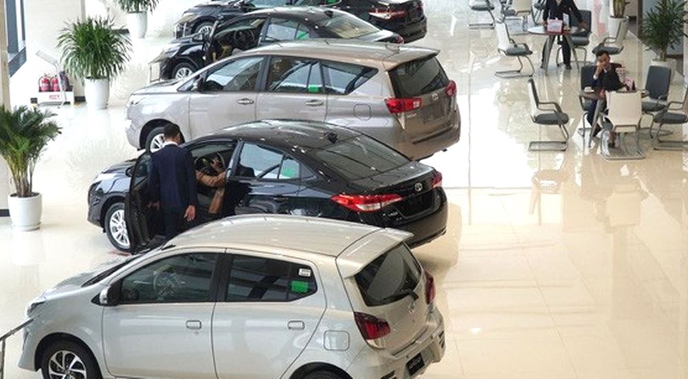 Nhu cầu mua ô tô ngay lập tức bùng nổ khi Nhà nước ưu đãi 50% lệ phí trước bạ dành cho xe lắp ráp trong nước (Ảnh: TL)