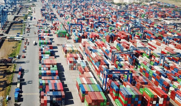 Ngành logistics của Việt Nam đạt tốc độ phát triển bình quân 12-14%/năm, đóng góp vào GDP từ 4-5% .