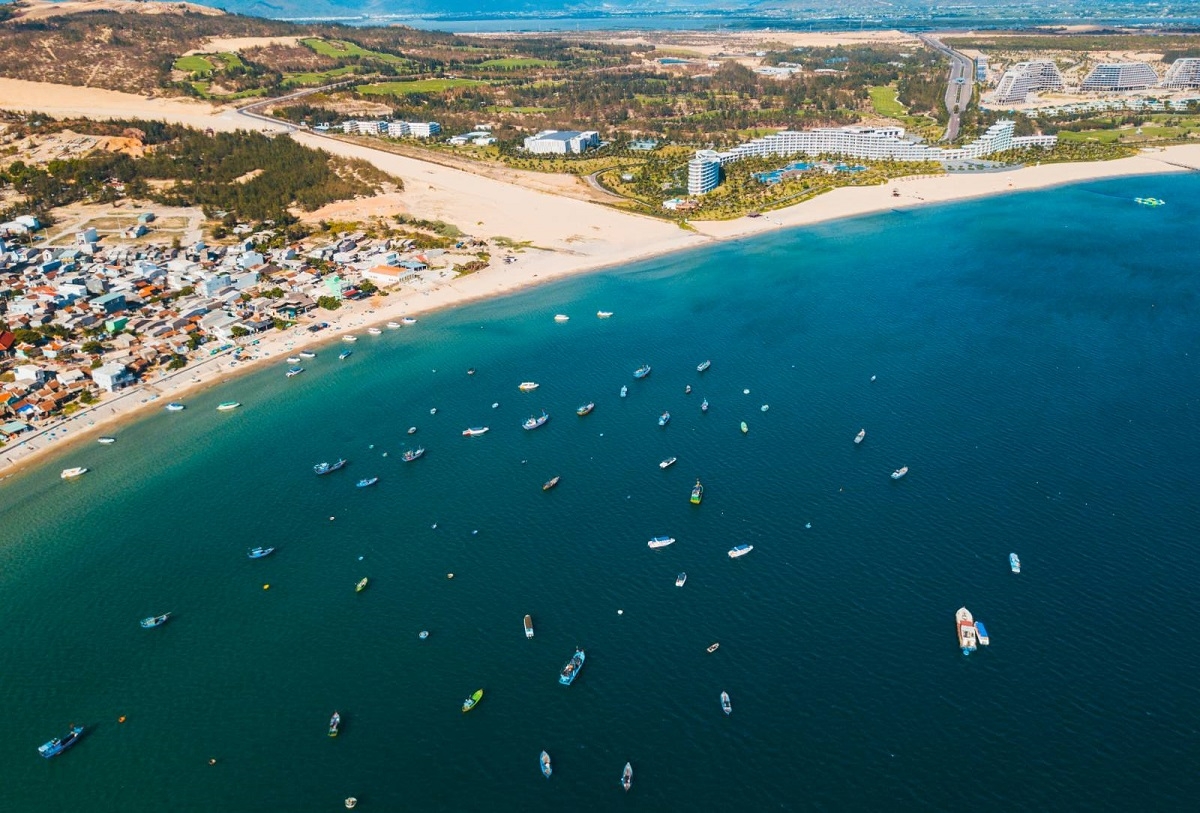 Các địa phương và doanh nghiệp Việt đang chủ động chuẩn bị để đón sóng du lịch quốc tế.